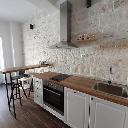 Apartments Kut Vis Zewnętrze zdjęcie