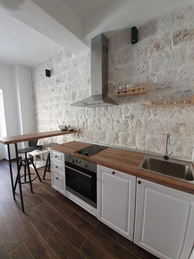 Apartments Kut Vis Zewnętrze zdjęcie